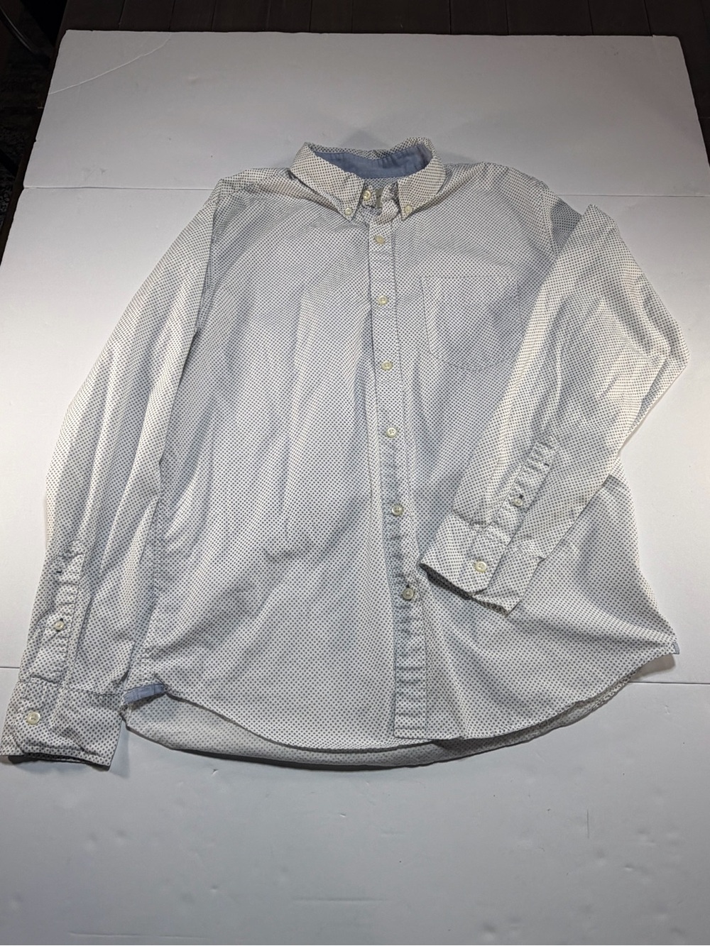 American Eagle Seriously Soft Geometric Micro Dot Button Down Shirt L
